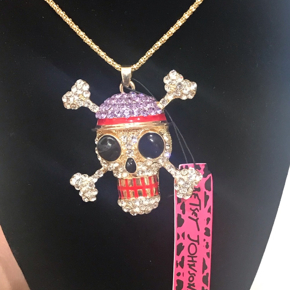 NWT Betsey Johnson Skull crossbones necklace